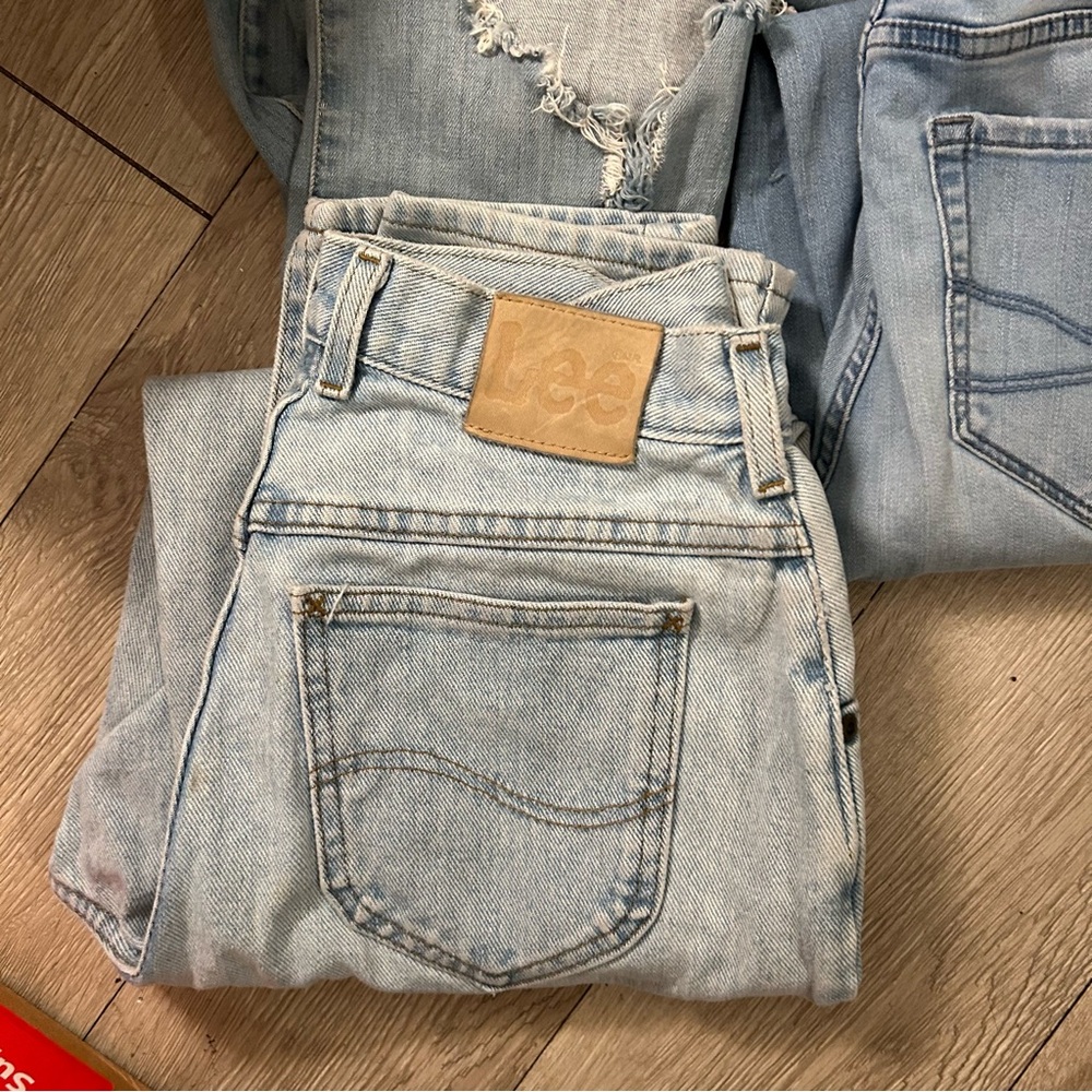 5 PAIRS OF JEANS - Picture 4 of 6